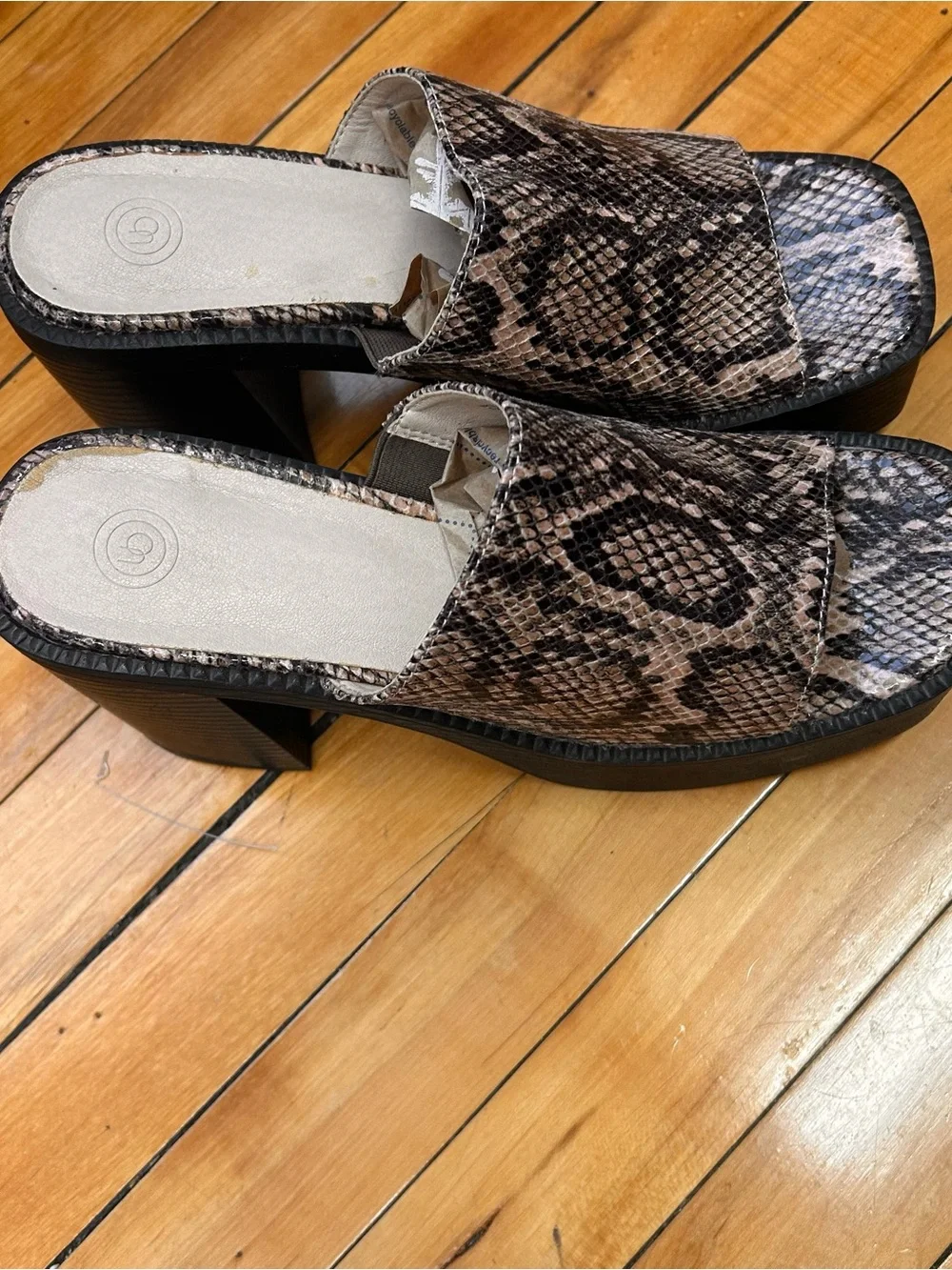 Urban Outfitters Paloma Snakeskin Platform Mule Block Heel Sz 9 Y2K Retro Disco